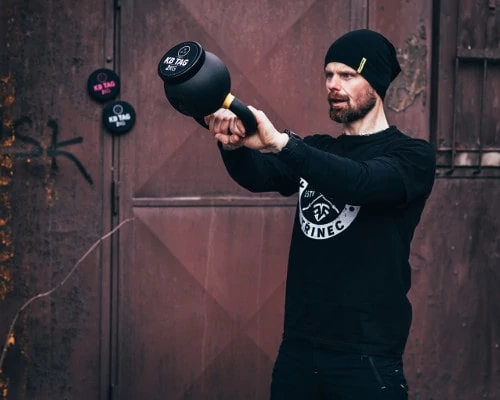Kettlebell swing s KB TAGem zespodu